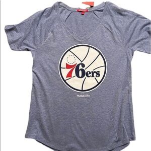 Women’s Mitchell & Ness Philadelphia 76ers tshirt size small